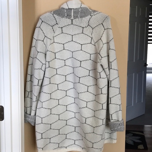 Ann Taylor Sweater - Picture 3 of 3